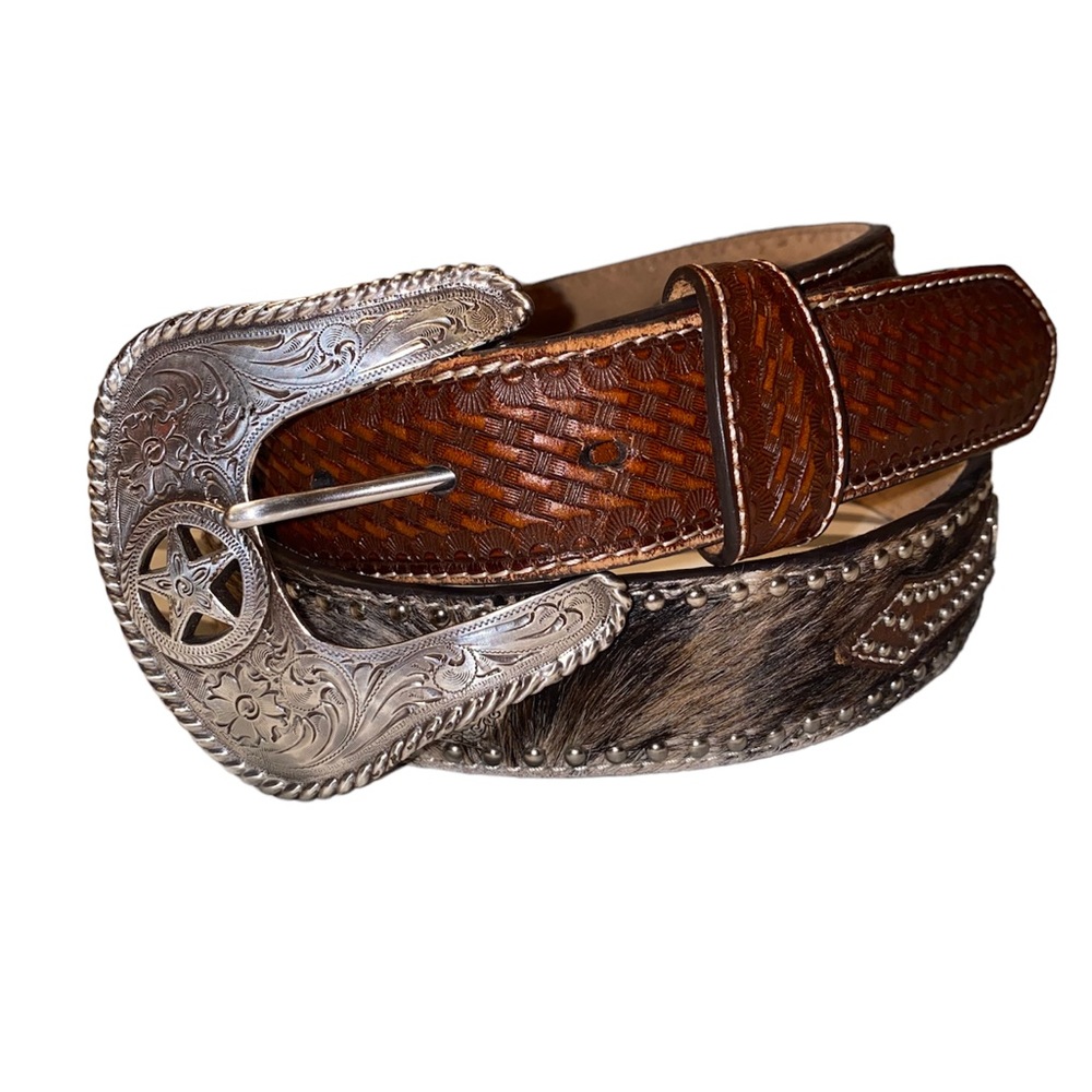NOCONA MEN'S COWHIDE STAR CONCHO BELT
